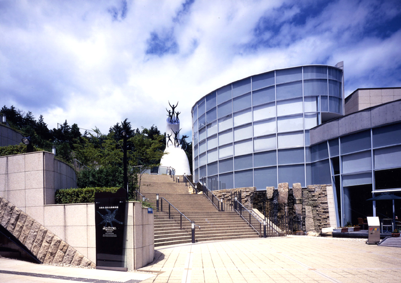 川崎市岡本太郎美術館 | 美術館・博物館 | アイエム［インターネット